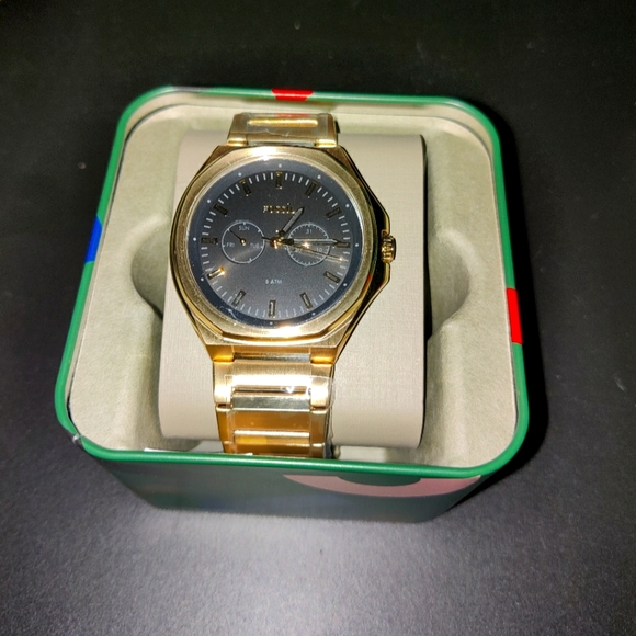 BRAND NEW - FOSSIL MEN'S WATCH 60% OFF the price - Picture 4 of 4